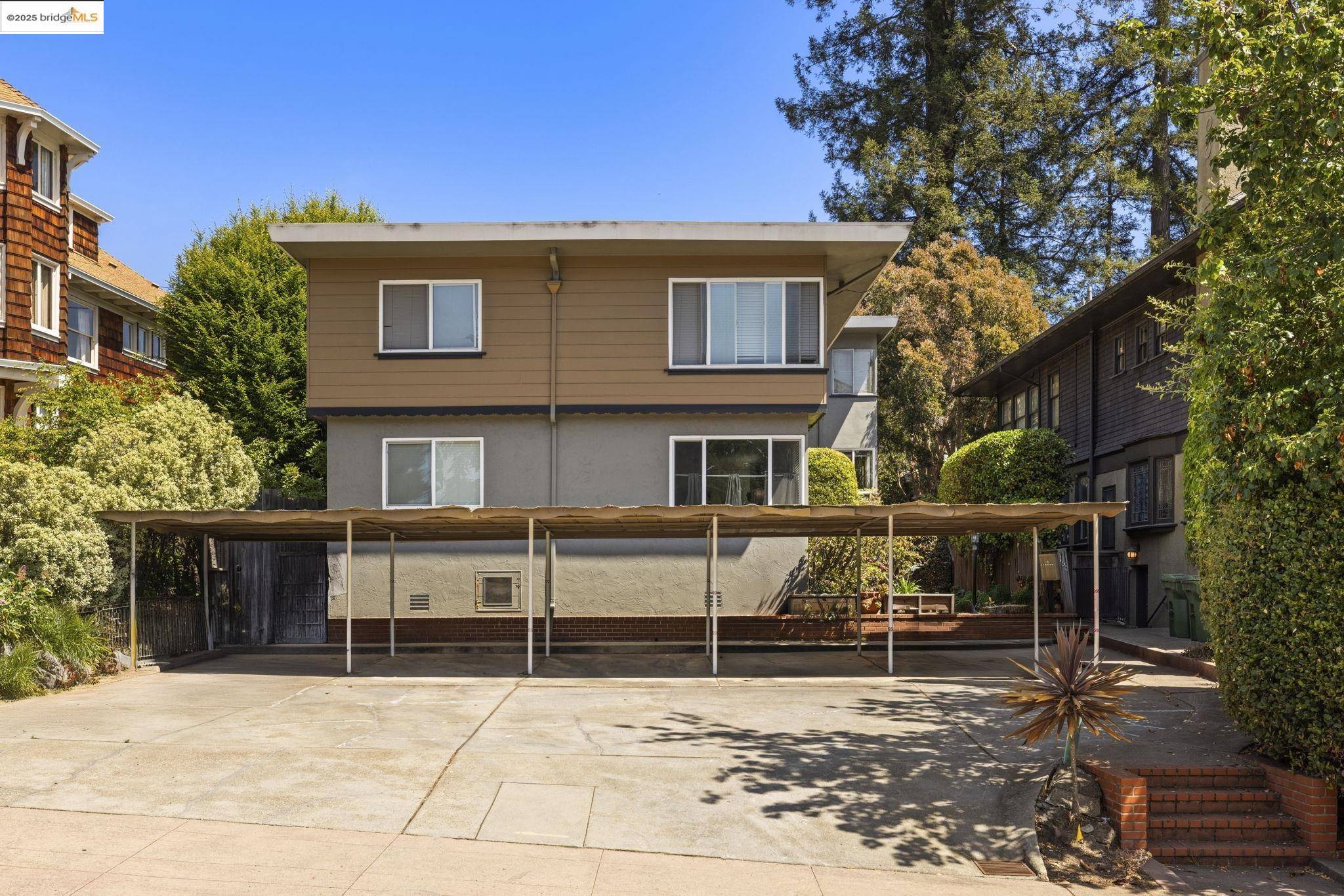 Piedmont, CA 94611,150 Monticello