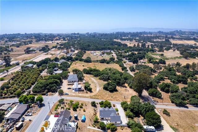 Arroyo Grande, CA 93420,422 Zenon WAY