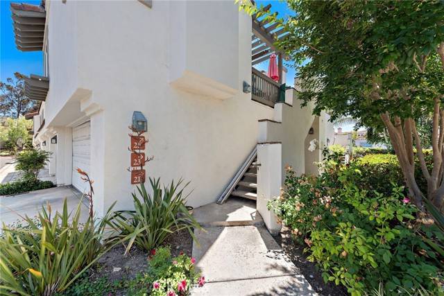 Rancho Santa Margarita, CA 92688,25 Via Tortuga