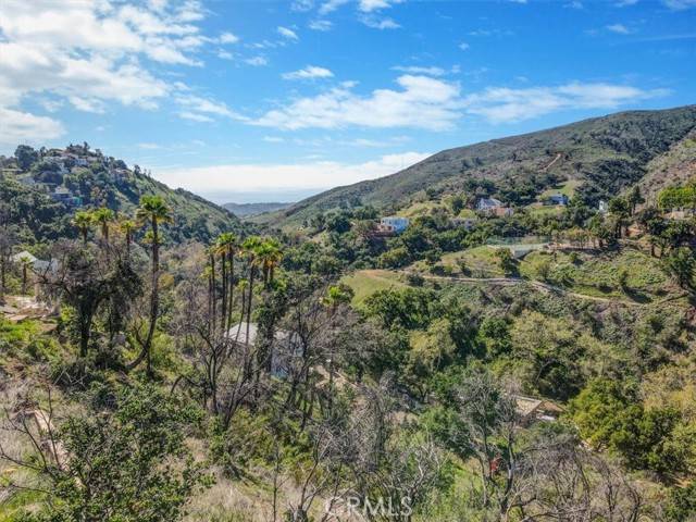 Malibu, CA 90265,4003 Latigo CYN