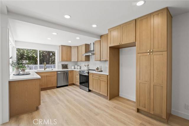 Laguna Hills, CA 92653,25052 Mawson DR