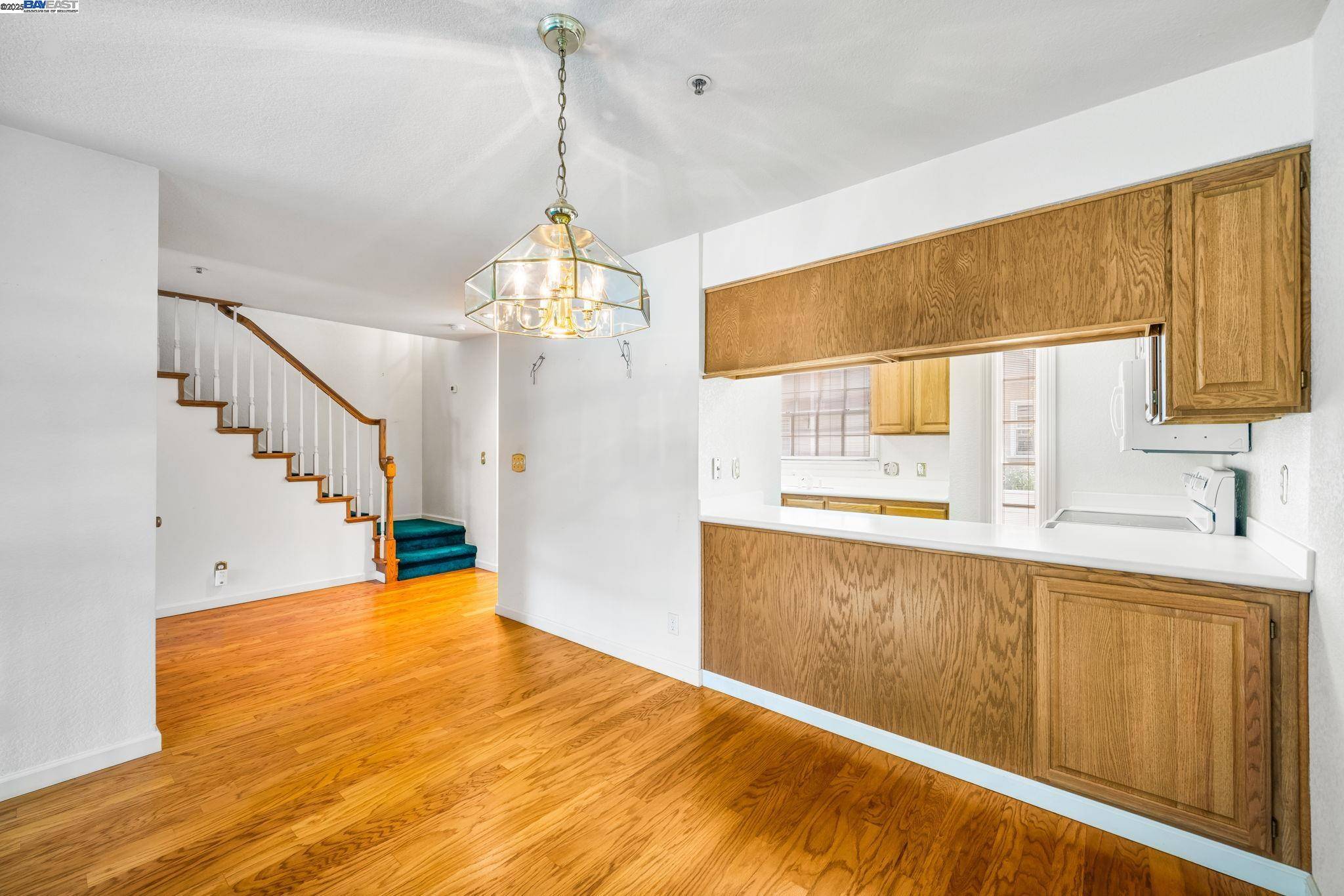 San Carlos, CA 94070,1555 Cherry St 12