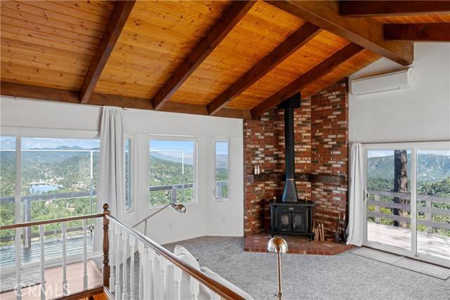 Crestline, CA 92325,716 Chamois DR