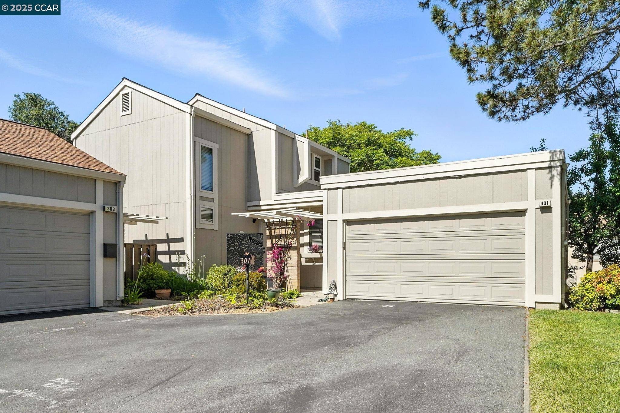 Martinez, CA 94553,301 Parklane Plz