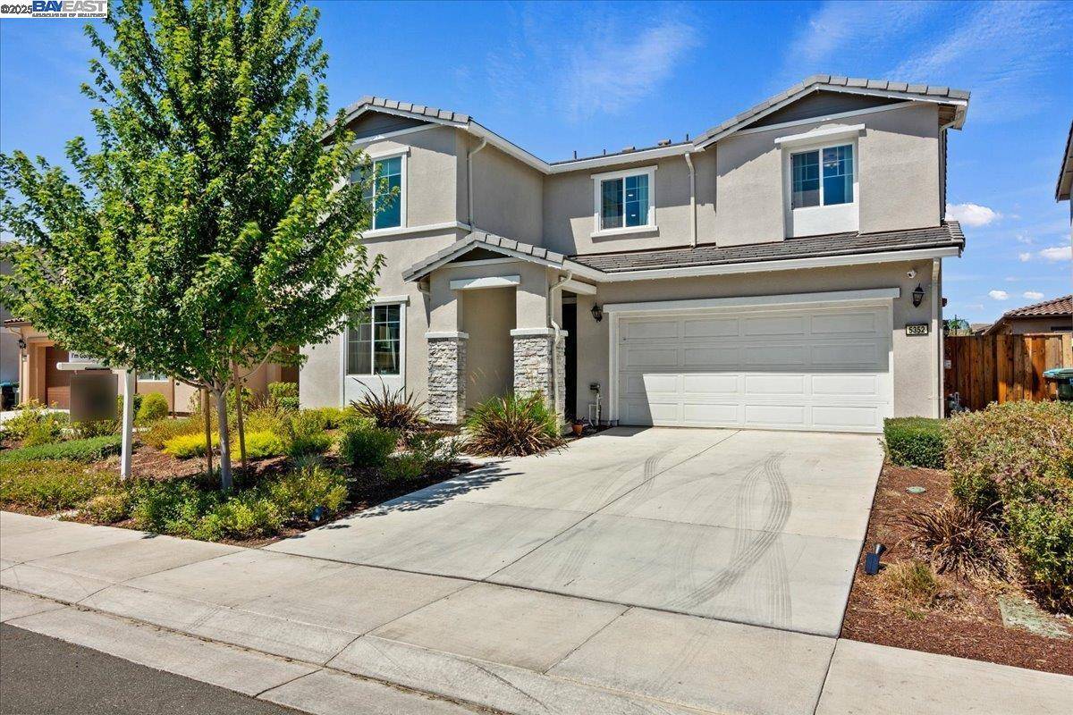 Antioch, CA 94531,5352 Guenoc Valley Ln
