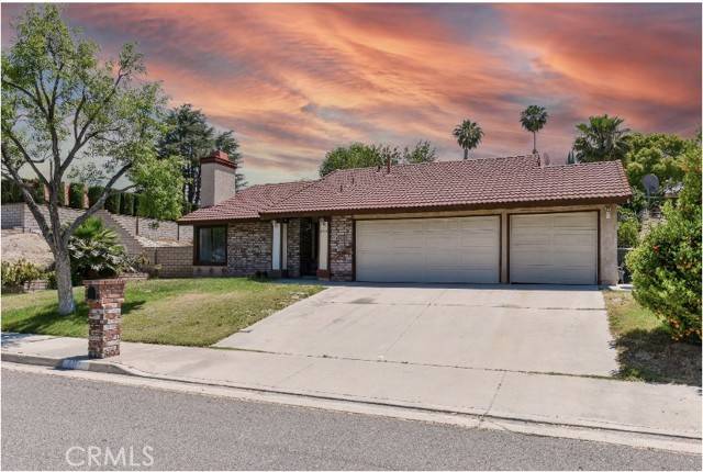 Riverside, CA 92506,6318 Westview DR
