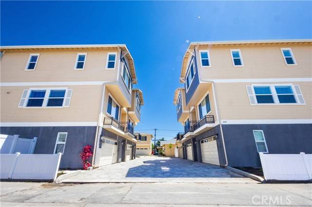 Tustin, CA 92780,1042 San Juan ST