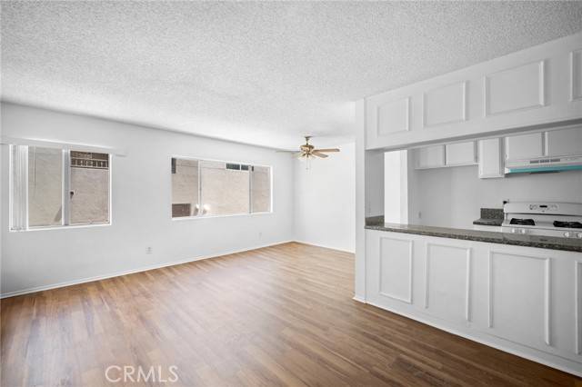 Van Nuys, CA 91405,6716 Sylmar AVE 204
