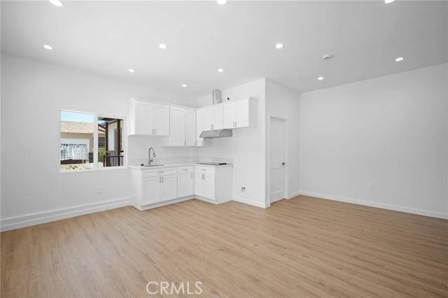 Sunland, CA 91040,10943 Nassau AVE