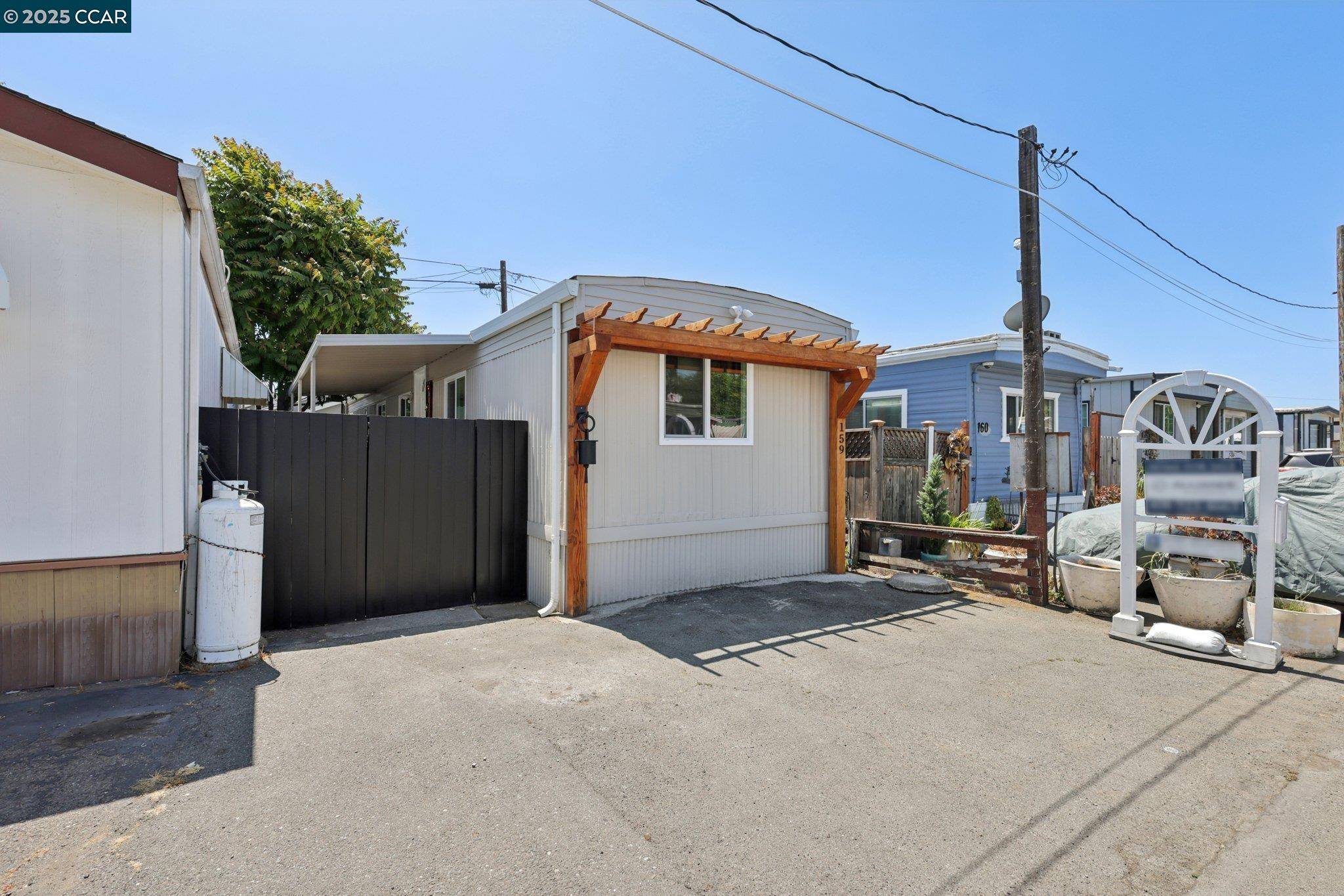 San Leandro, CA 94577,2399 E 14th Street 159