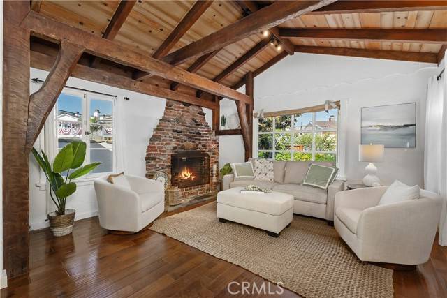 Newport Beach, CA 92662,135 Turquoise AVE