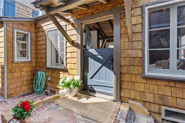 Newport Beach, CA 92662,135 Turquoise AVE