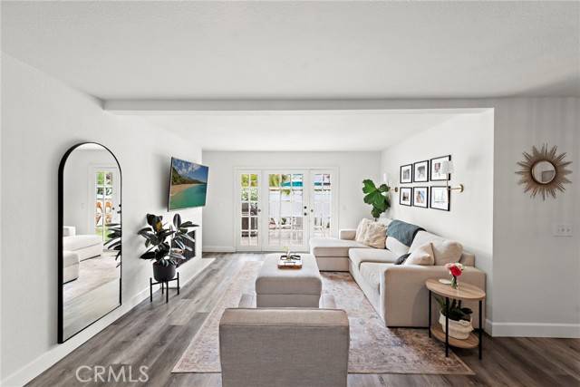 Costa Mesa, CA 92626,917 Hyde Ct