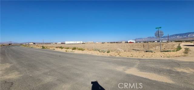 Lucerne Valley, CA 92356,32435 Lake ST