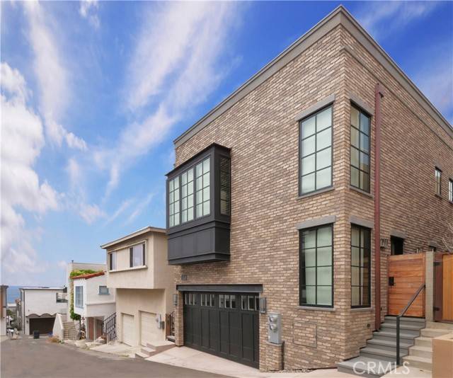 Manhattan Beach, CA 90266,229 Marine PL
