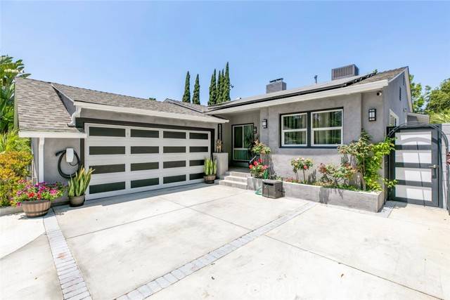 Van Nuys, CA 91406,15409 Wyandotte ST