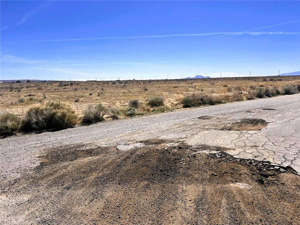 California City, CA 93505,7820 Jacaranda AVE