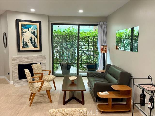 Santa Monica, CA 90403,1108 18th ST 7