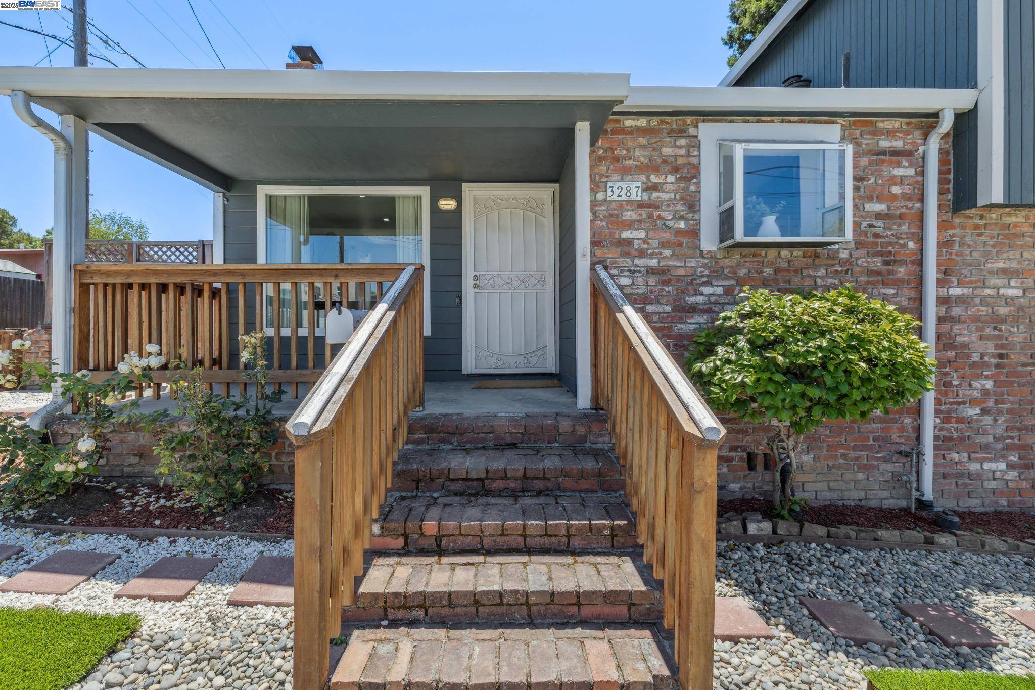 Hayward, CA 94541,3287 Kelly St