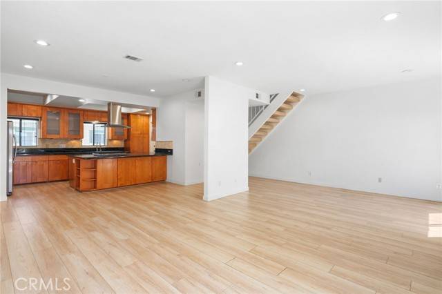 Santa Monica, CA 90404,3208 Colorado AVE 3