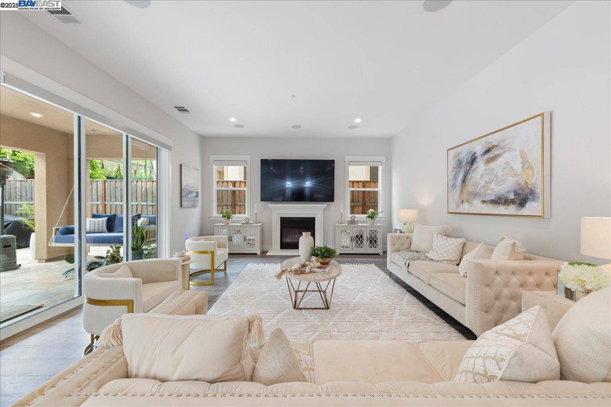 Dublin, CA 94568,7259 Lembert Hills Dr