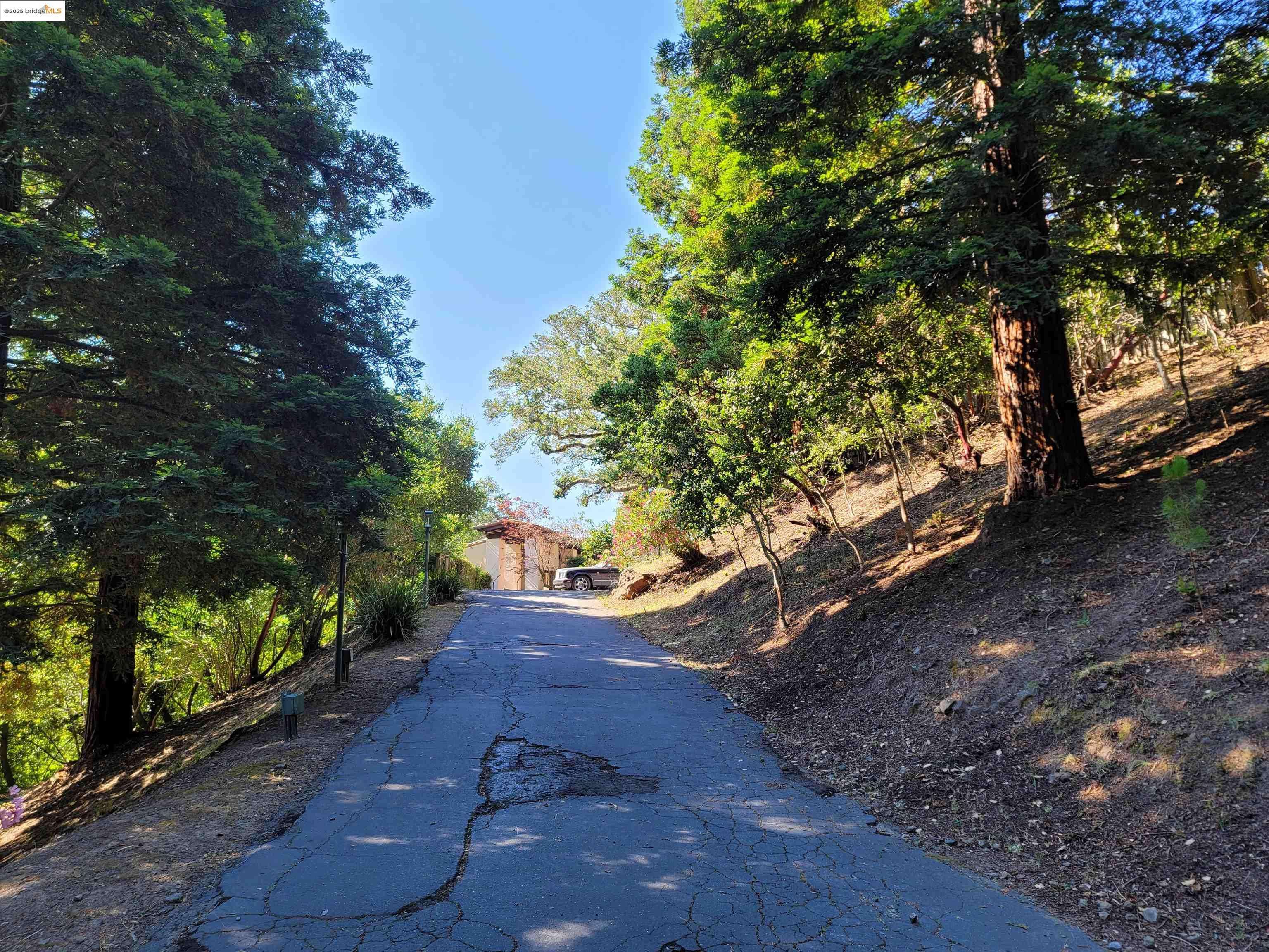 Orinda, CA 94563,40 Hilldale Ct