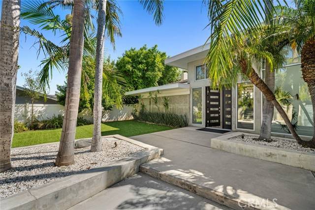 Santa Ana, CA 92705,10255 Overhill DR