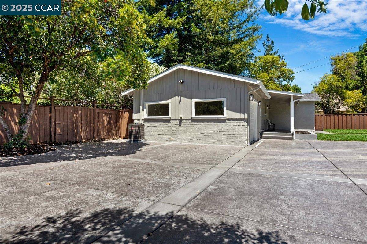 Walnut Creek, CA 94598-4735,1099 W Holly DR