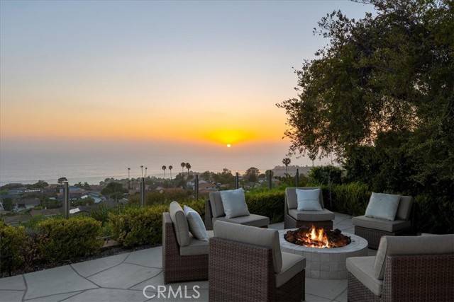 Rancho Palos Verdes, CA 90275,7241 Avenida Altisima