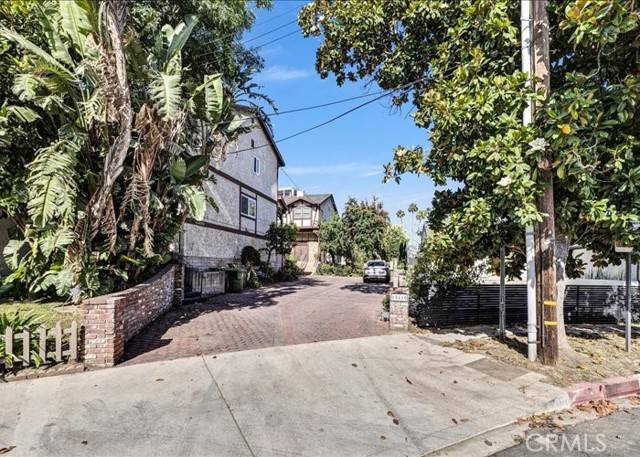 Encino, CA 91436,15610 Moorpark ST 2