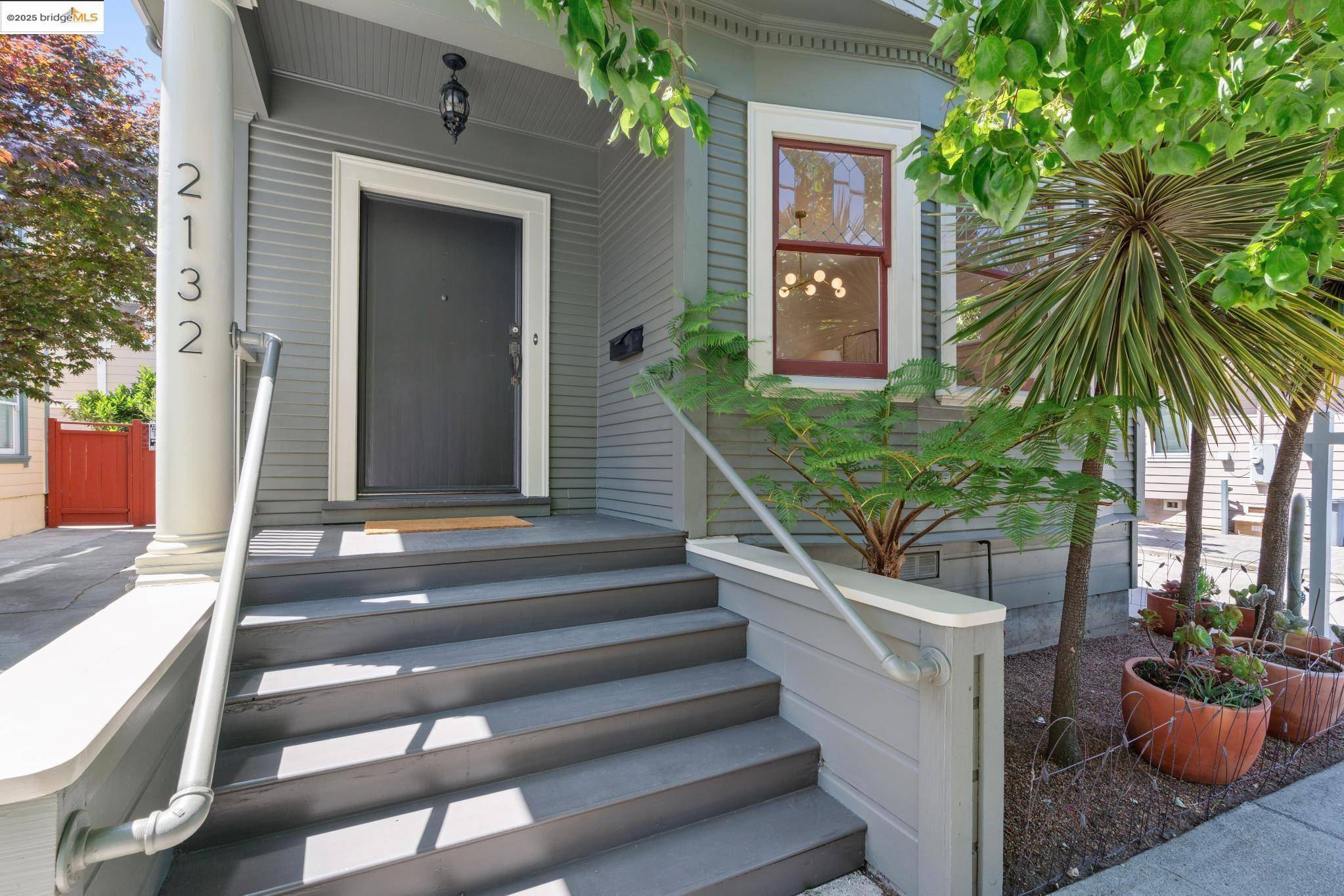 Berkeley, CA 94704,2132 Haste St