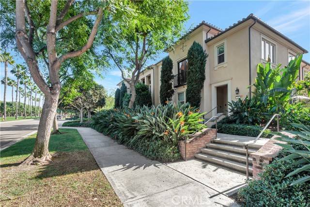 Irvine, CA 92620,38 City Stroll