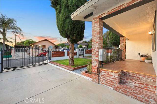 Los Angeles, CA 90065,2812 silver ST