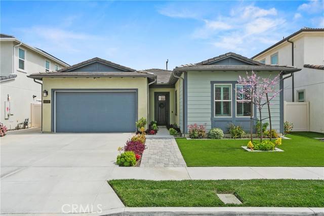 Huntington Beach, CA 92647,14432 Windfall LN