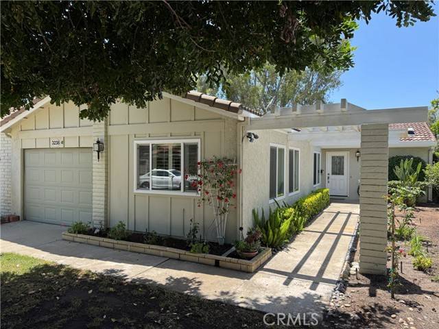 Laguna Woods, CA 92637,3238 San Amadeo C