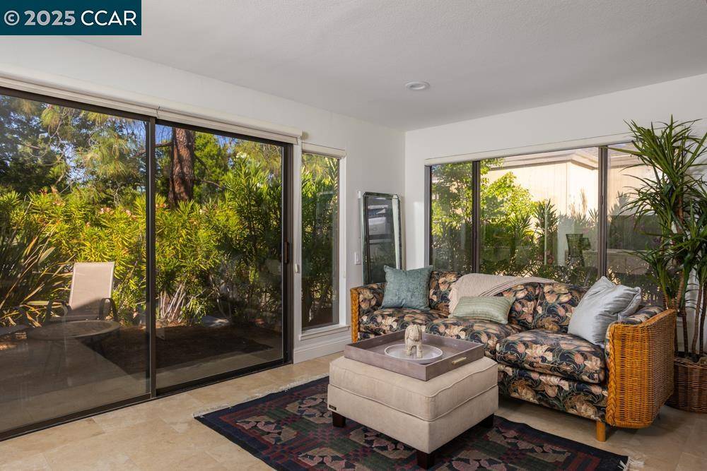 Walnut Creek, CA 94595,1224 Canyonwood Ct 2