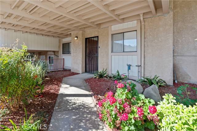 Thousand Oaks, CA 91362,1745 Los Feliz DR 2