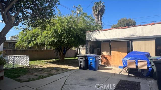 East Los Angeles, CA 90022,1313 S Woods AVE