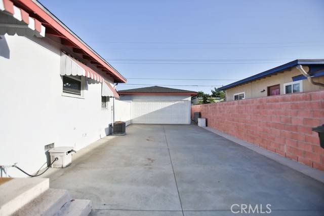 Fullerton, CA 92833,1918 W Orangethorpe AVE