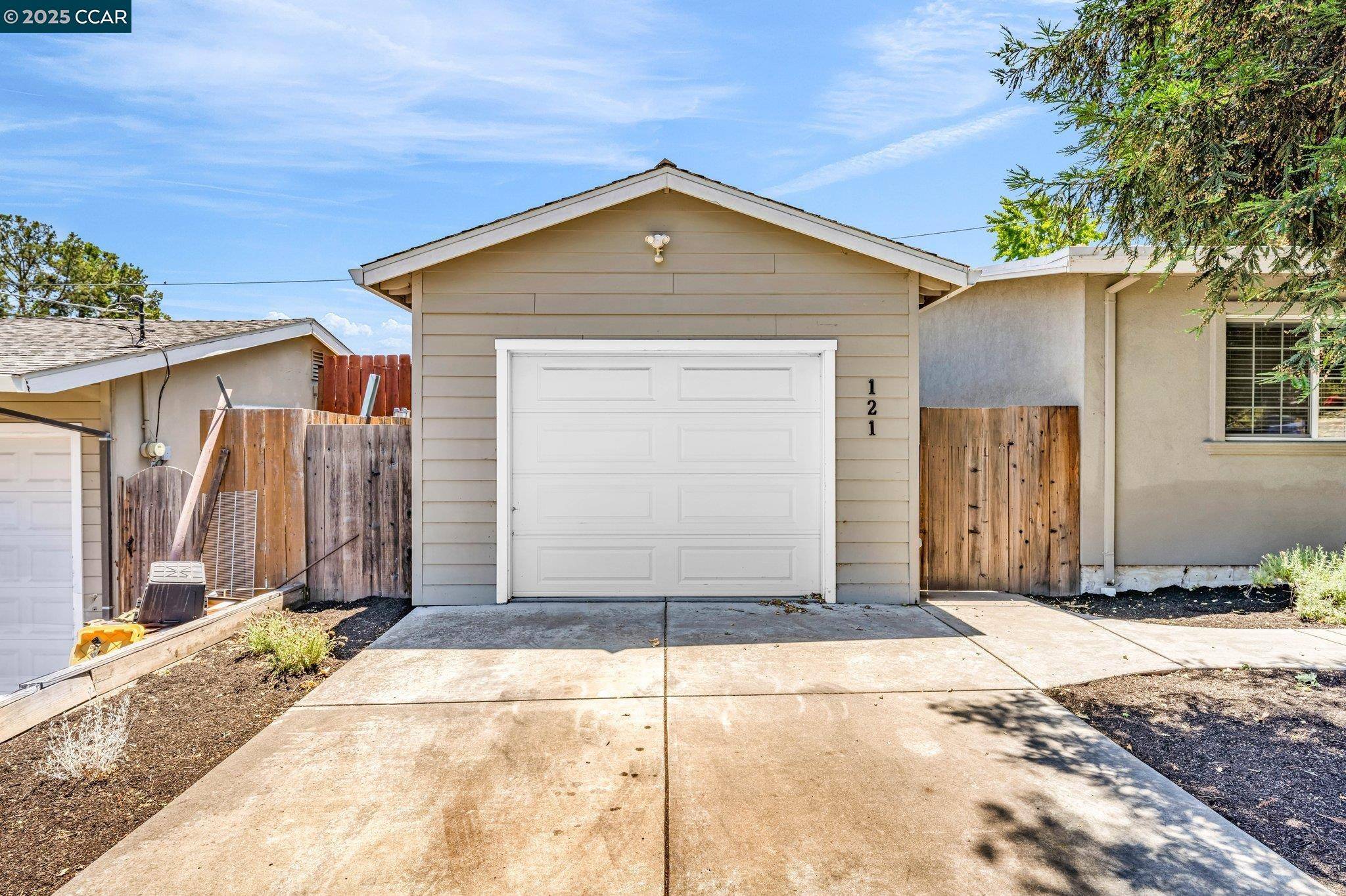 Walnut Creek, CA 94597,121 School Ln
