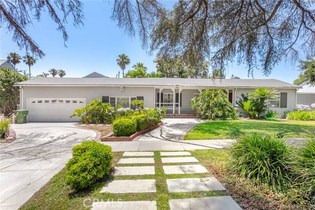 Granada Hills, CA 91344,10915 White Oak AVE