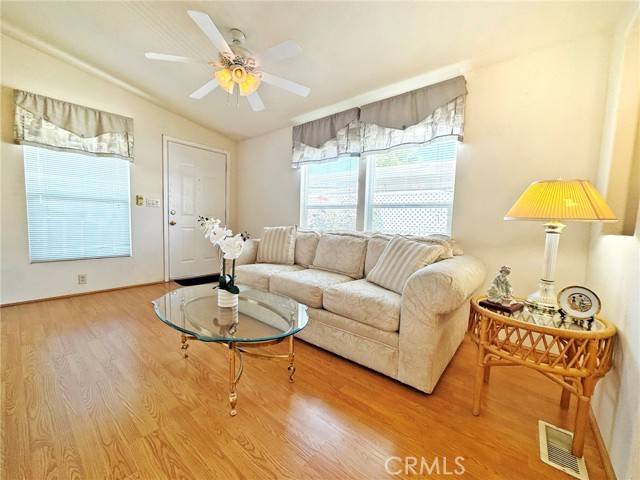Chatsworth, CA 91311,21001 Plummer ST 46