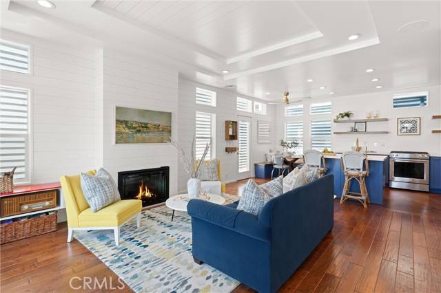 Newport Beach, CA 92663,33 Channel RD