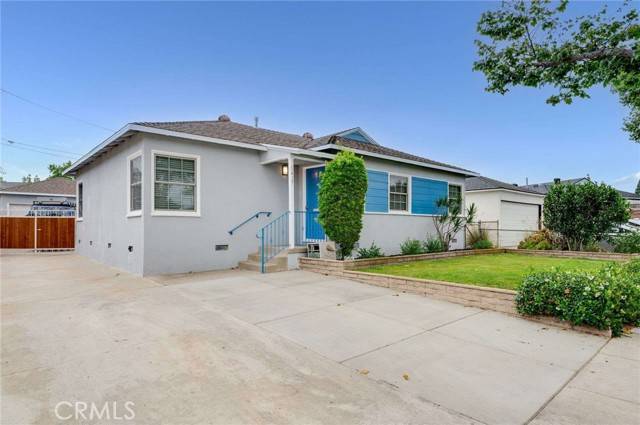 Lakewood, CA 90713,5417 Ocana AVE
