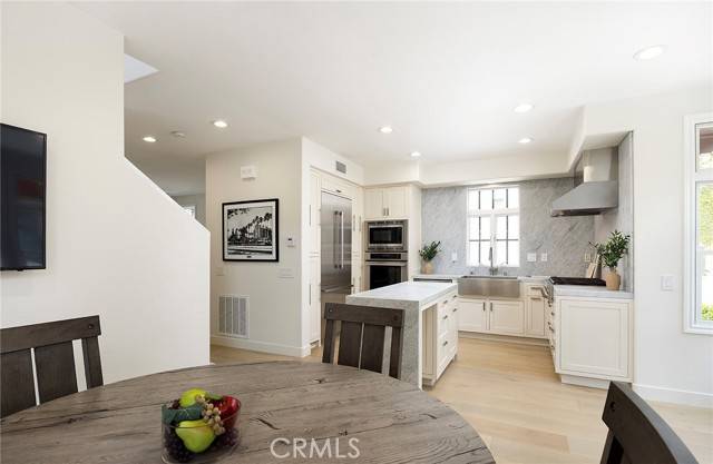 Corona Del Mar, CA 92625,2534 Bungalow PL 87