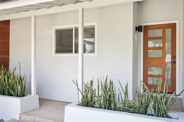 Chatsworth, CA 91311,20042 Lassen ST