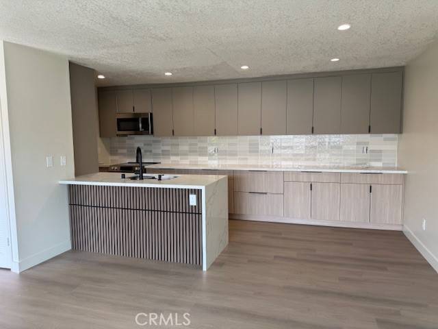 Santa Ana, CA 92704,2501 W sunflower F12