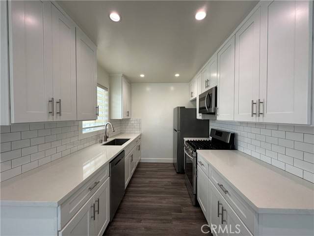 Los Angeles, CA 90034,1942 S Sherbourne DR
