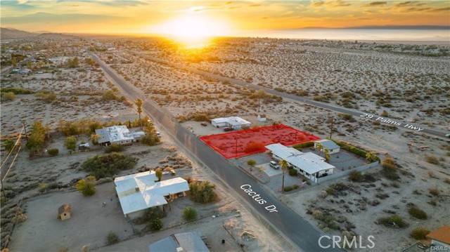Twentynine Palms, CA 92277,74400 Cactus DR