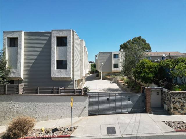 Signal Hill, CA 90755,2621 E 20th ST 12